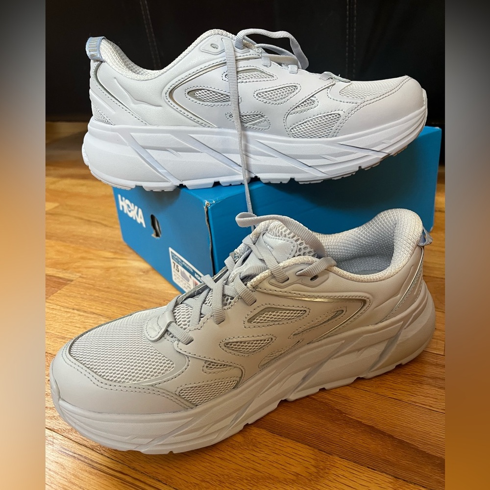 NEW in box Hoka Clifton L in Ether/Mirage Unisex shoes W8.5 or M7.5